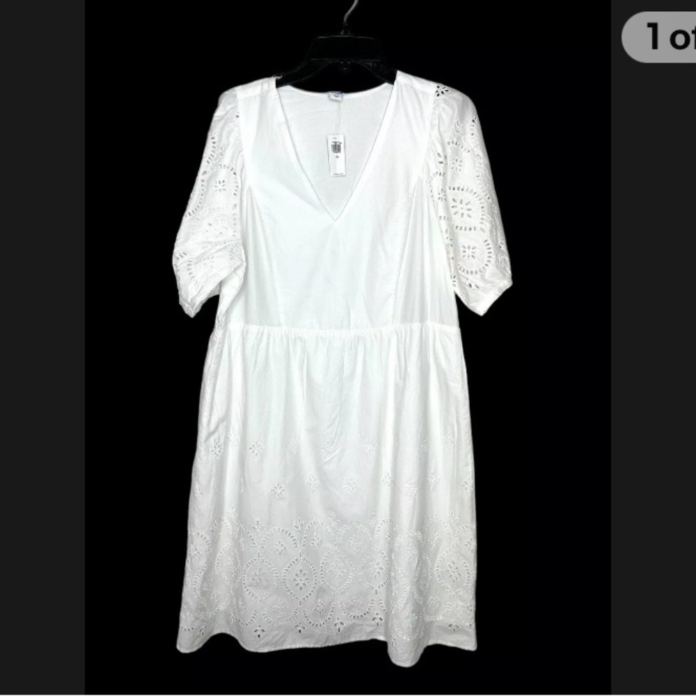 Old navy eyelet mini size large tall
